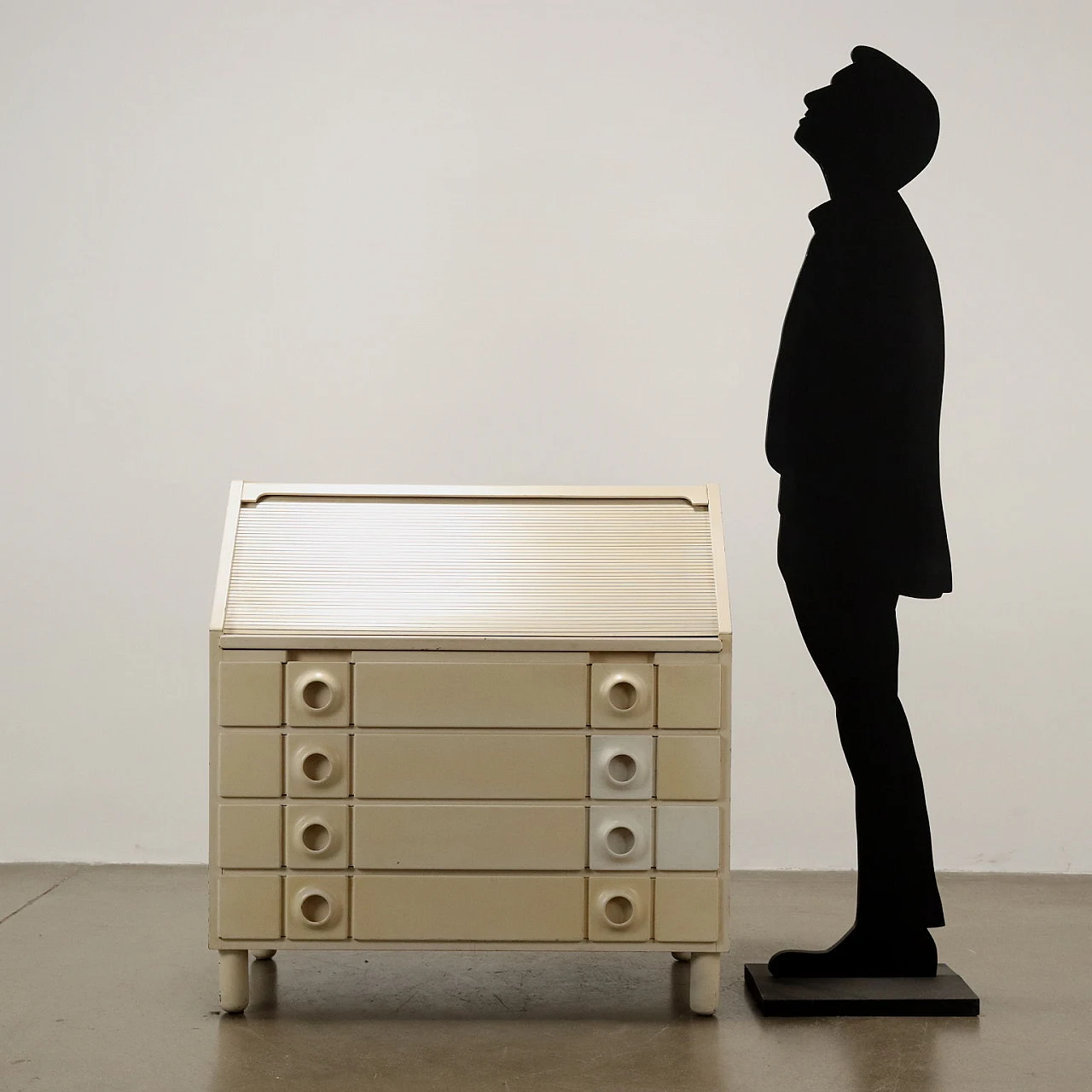 Lacquered wooden desk with shutter, 1970s 2