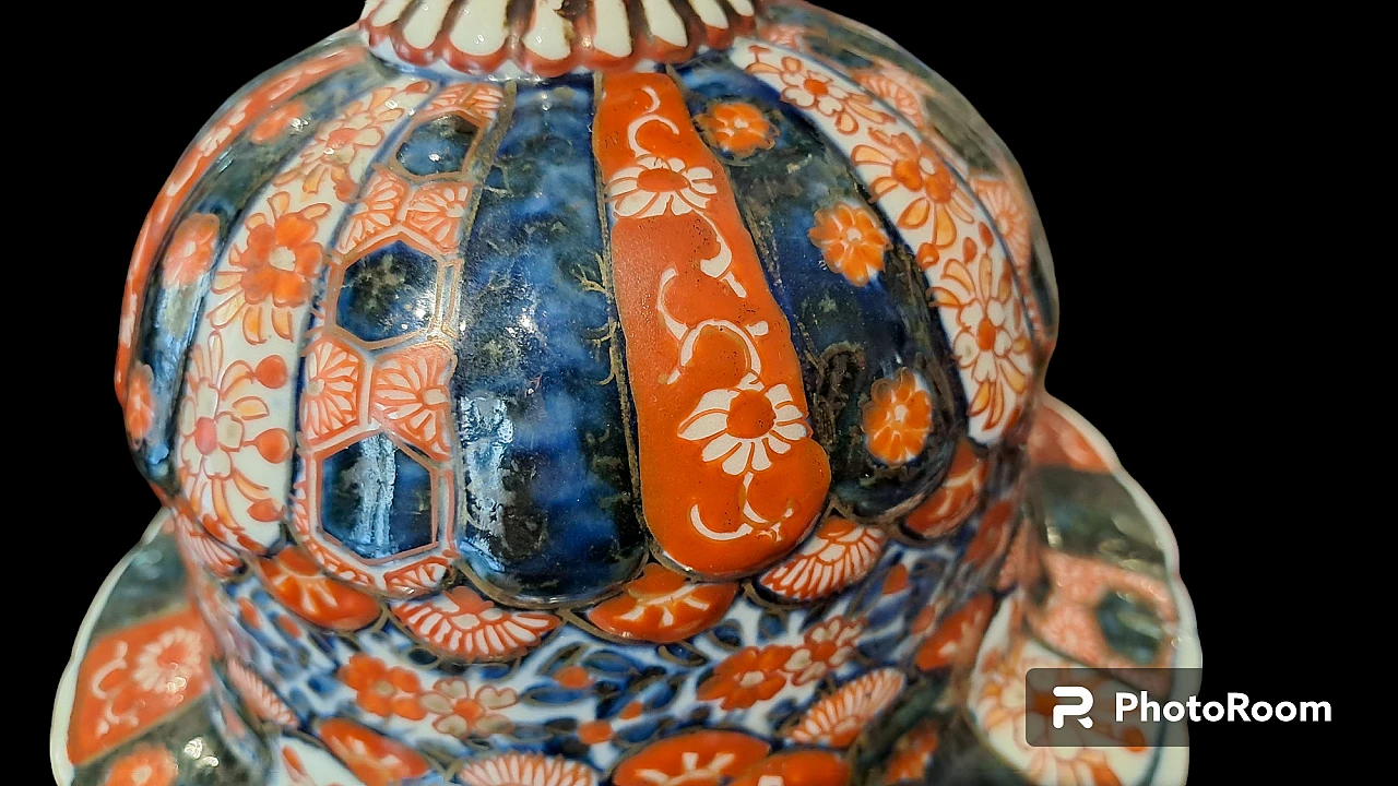 Pair of Imari Potiches in decorated Japanese porcelain, '800 6