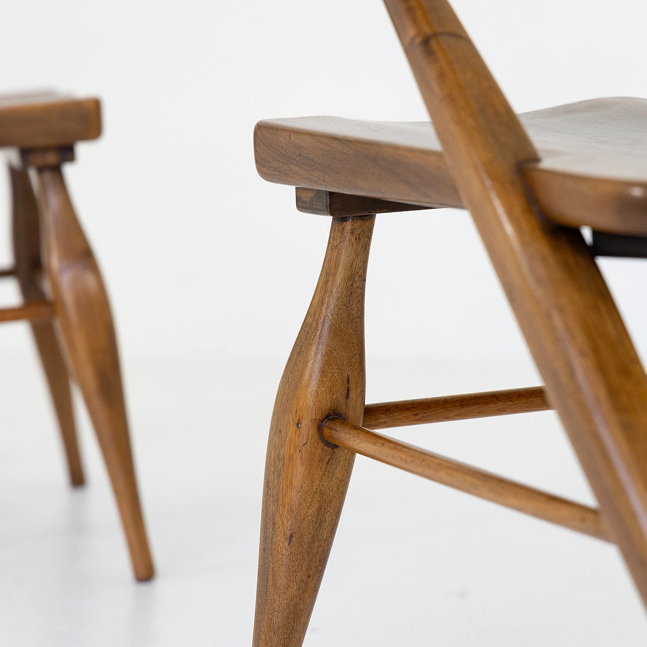 Pair of shaped walnut armchairs by Maurizio Tempestini, 1950s 4