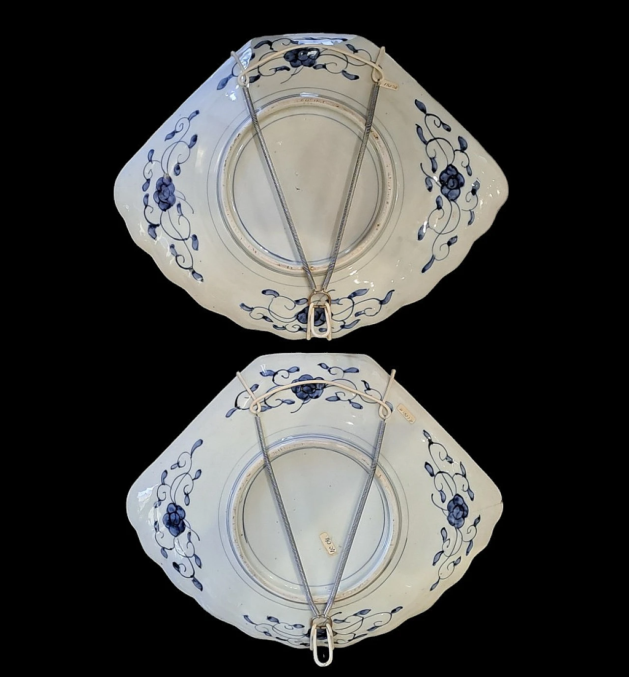 Pair of Japanese Imari fan ceramic plates, 19th century 7