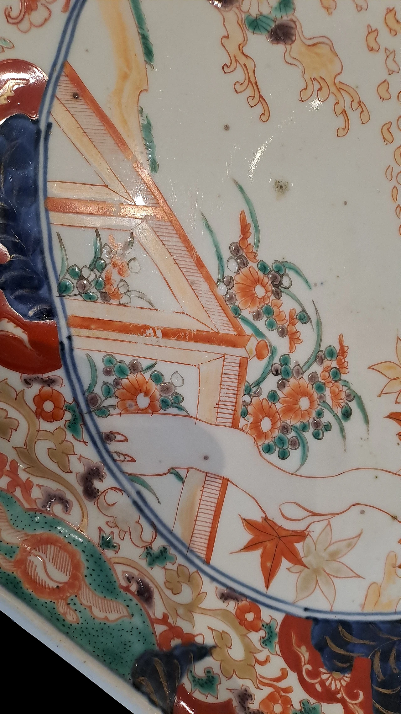 Pair of Japanese Imari fan ceramic plates, 19th century 8