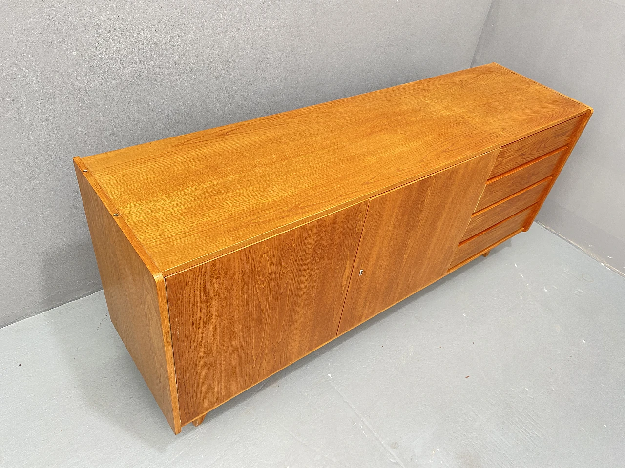 Credenza Mid Century U-460 di Jiří Jiroutek per Interiér Praha, Repubblica ceca 3