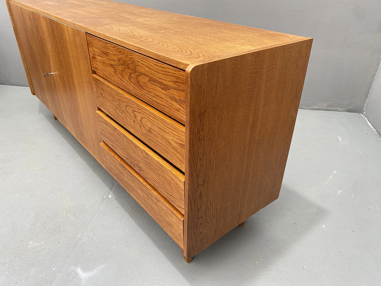 Credenza Mid Century U-460 di Jiří Jiroutek per Interiér Praha, Repubblica ceca 17