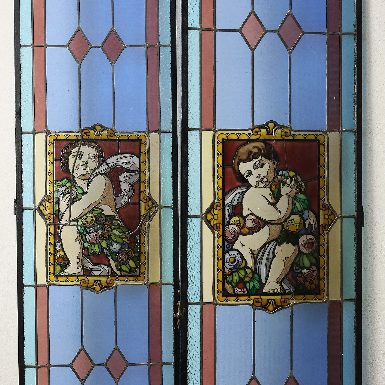 Pair of Art Nouveau stained glass windows with putti and flowers 4