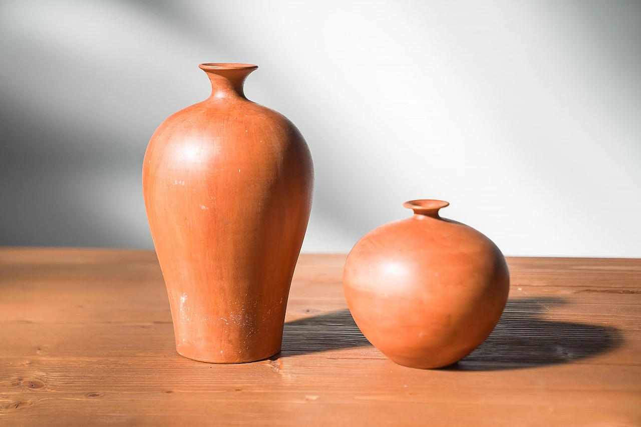 Coppia di vasi in terracotta, anni '80 2