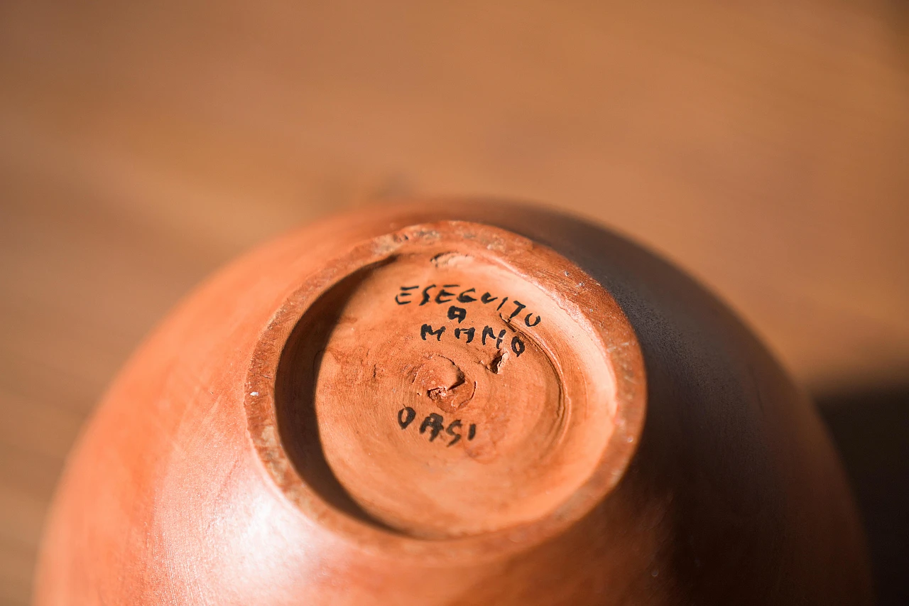 Coppia di vasi in terracotta, anni '80 8