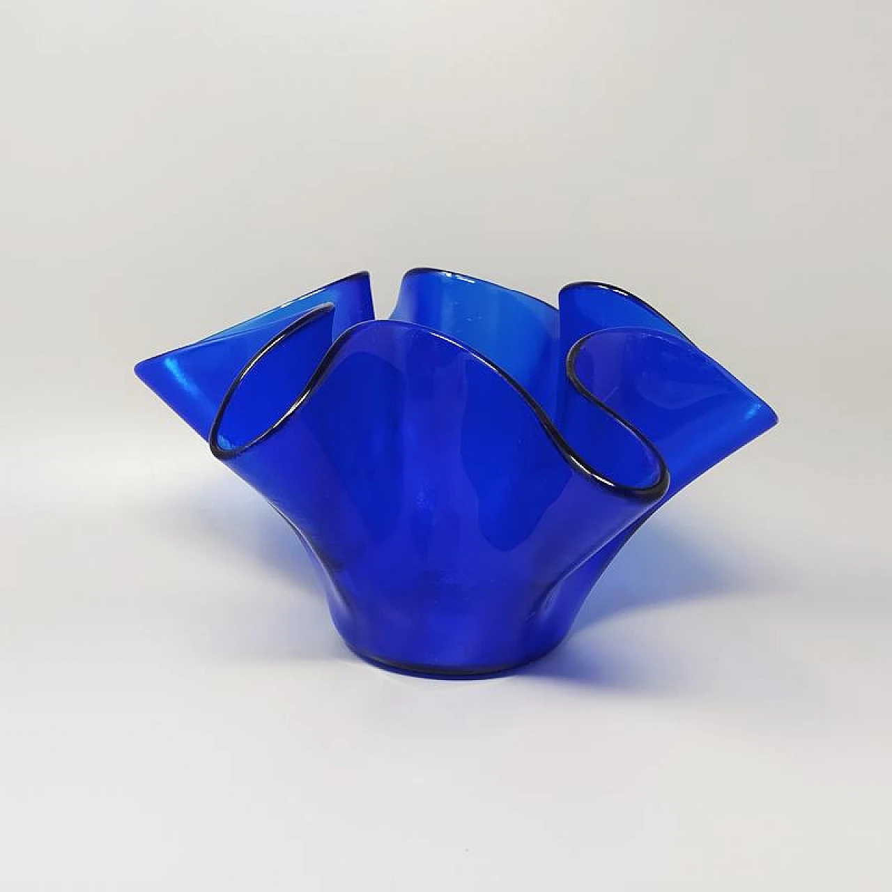 Blue Fazzoletto vase  by Dogi in Murano Glass. 1970s 2