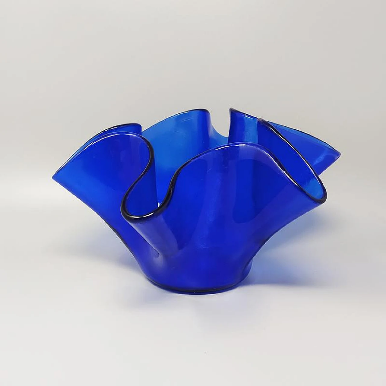 Blue Fazzoletto vase  by Dogi in Murano Glass. 1970s 4