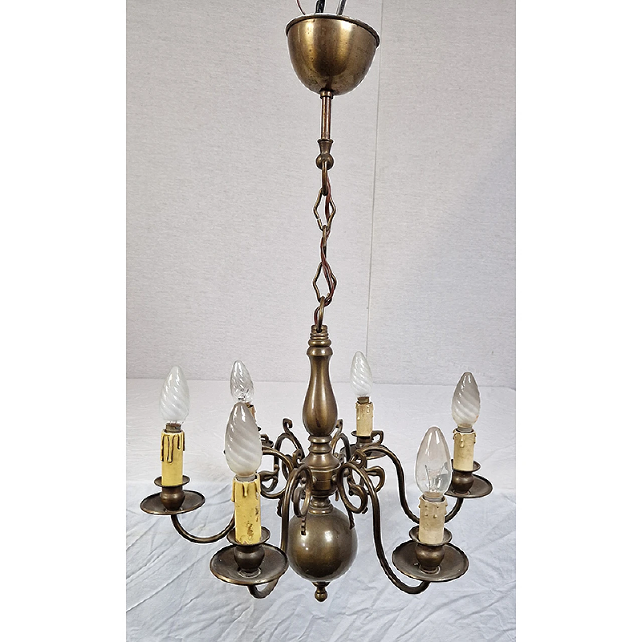 Six-light metal chandelier 1