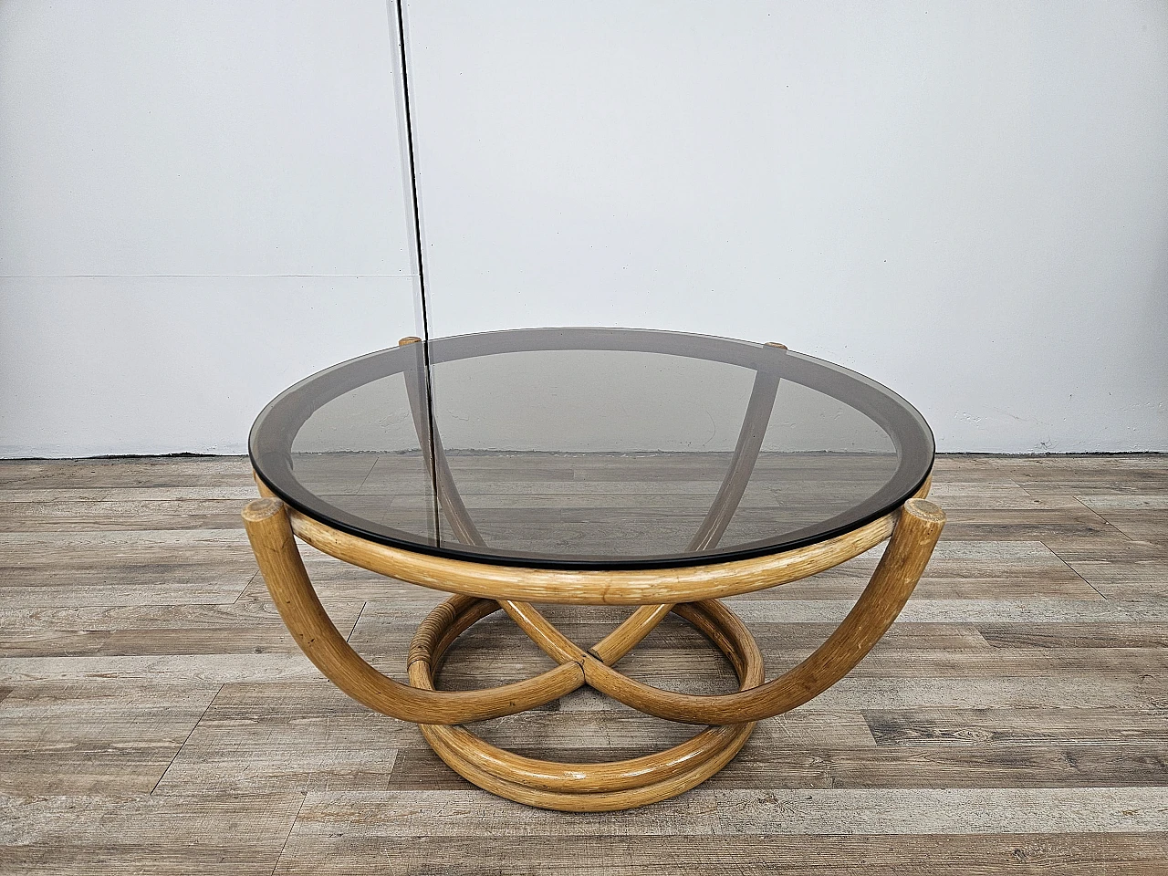 Round coffee table in bamboo and smoked glass 1