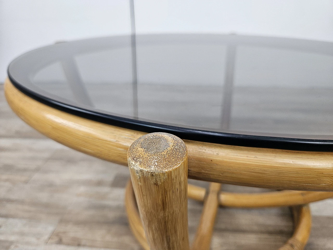 Round coffee table in bamboo and smoked glass 6