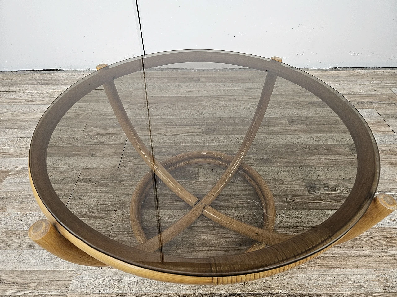 Round coffee table in bamboo and smoked glass 9