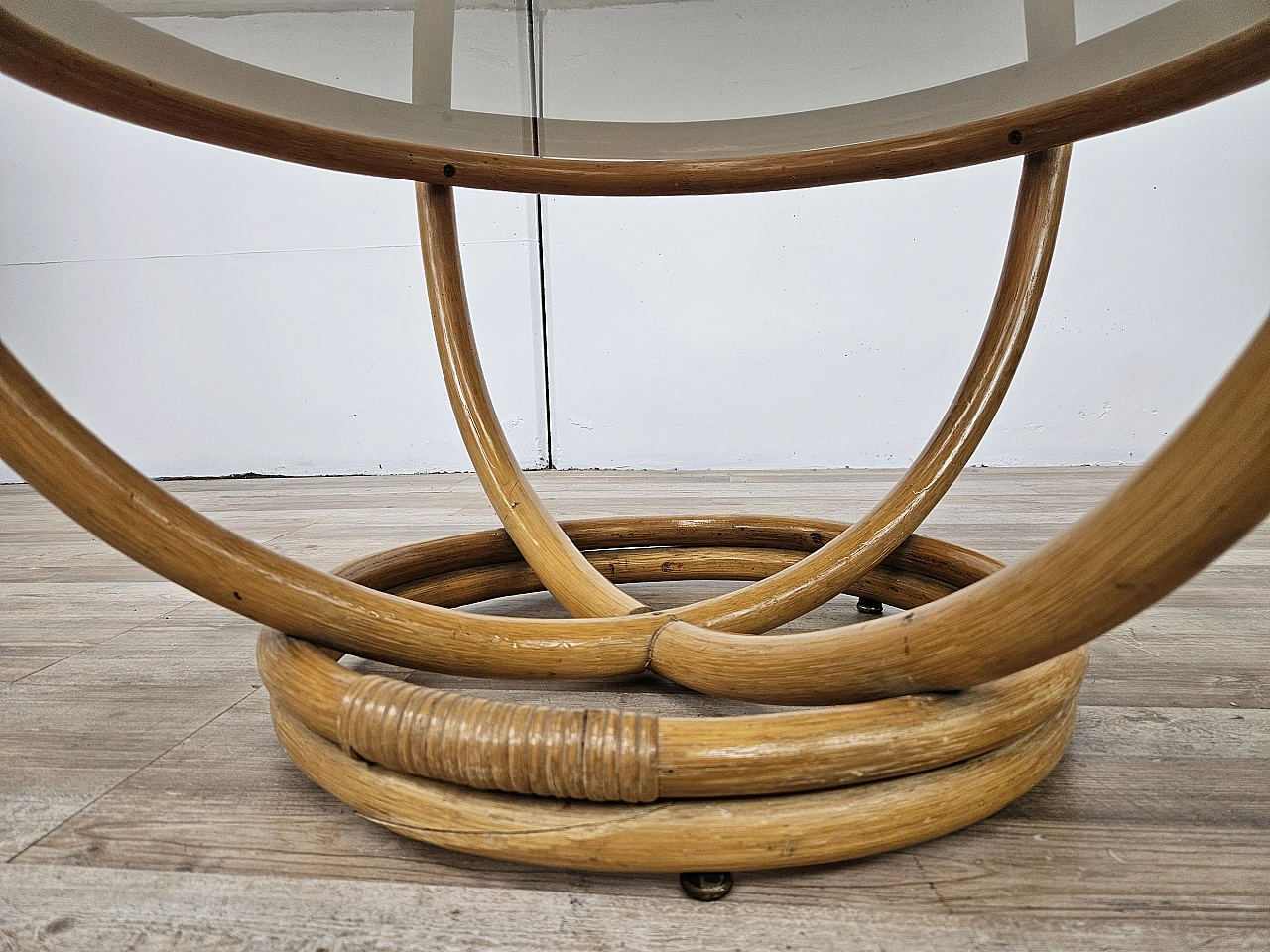 Round coffee table in bamboo and smoked glass 13