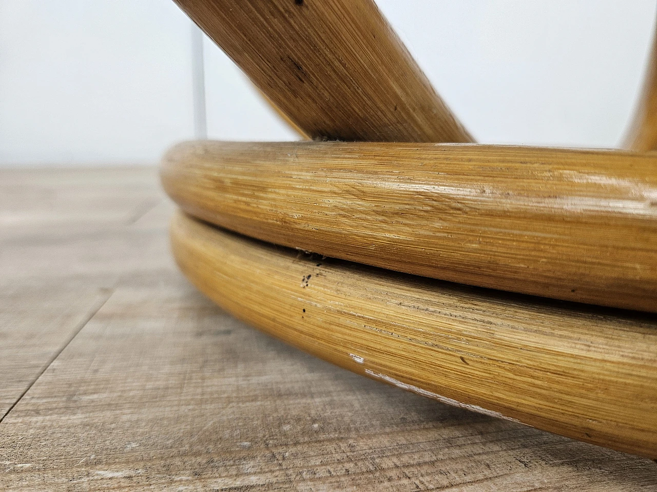 Round coffee table in bamboo and smoked glass 17