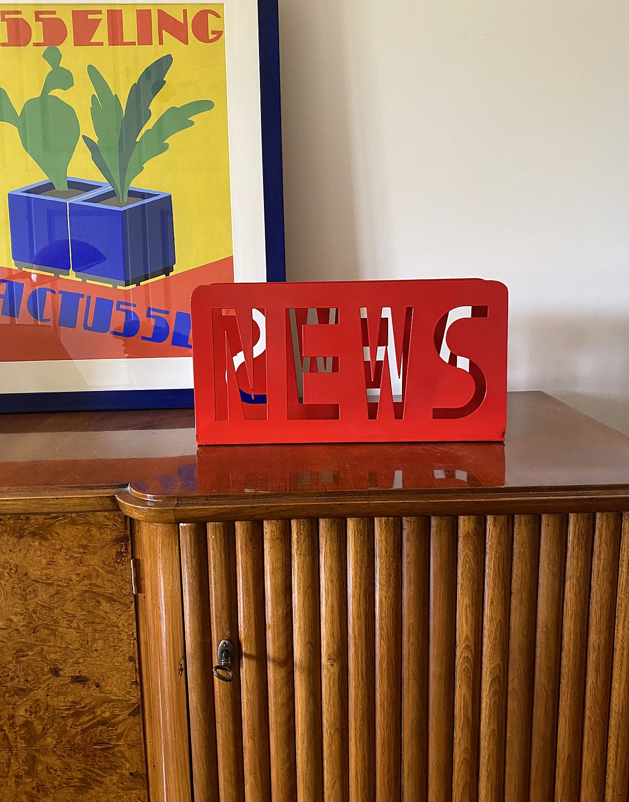 Space age Red magazine rack, France 1970s 3