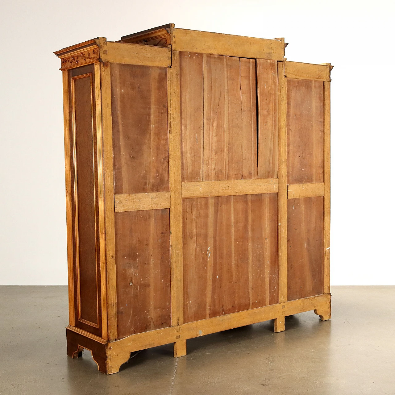 Art Nouveau wardrobe in cherry and mahogany, early 20th century 8