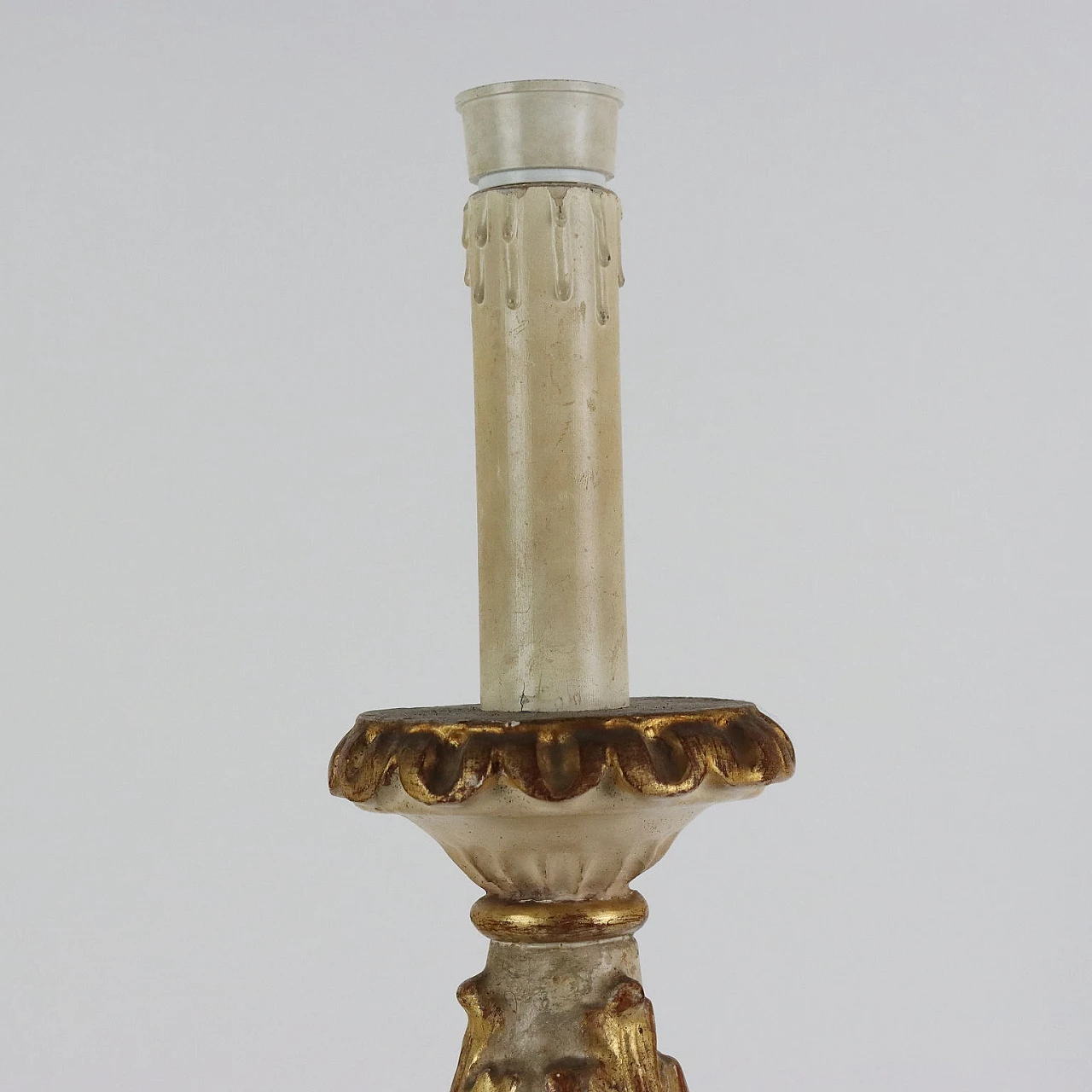 Lacquered and gilded carved wooden torch, mid-19th century 3