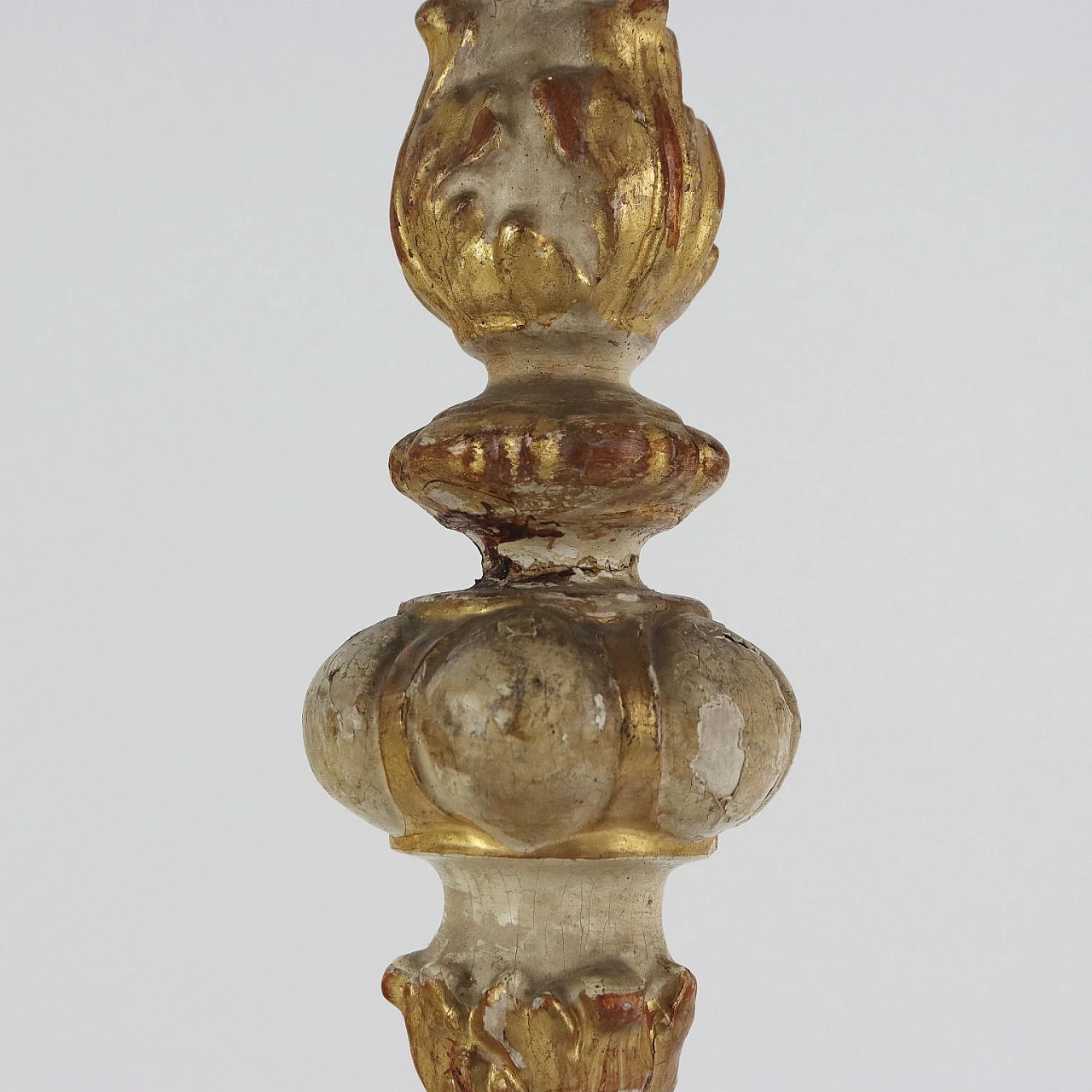 Lacquered and gilded carved wooden torch, mid-19th century 4