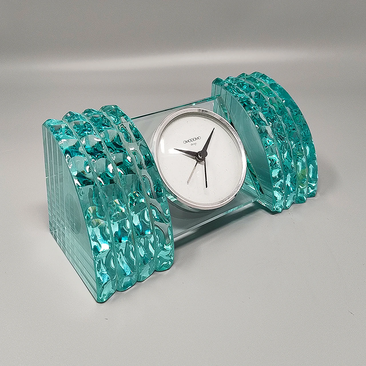 Table Clock by Omodomo in light blue crystal, 1970s 3