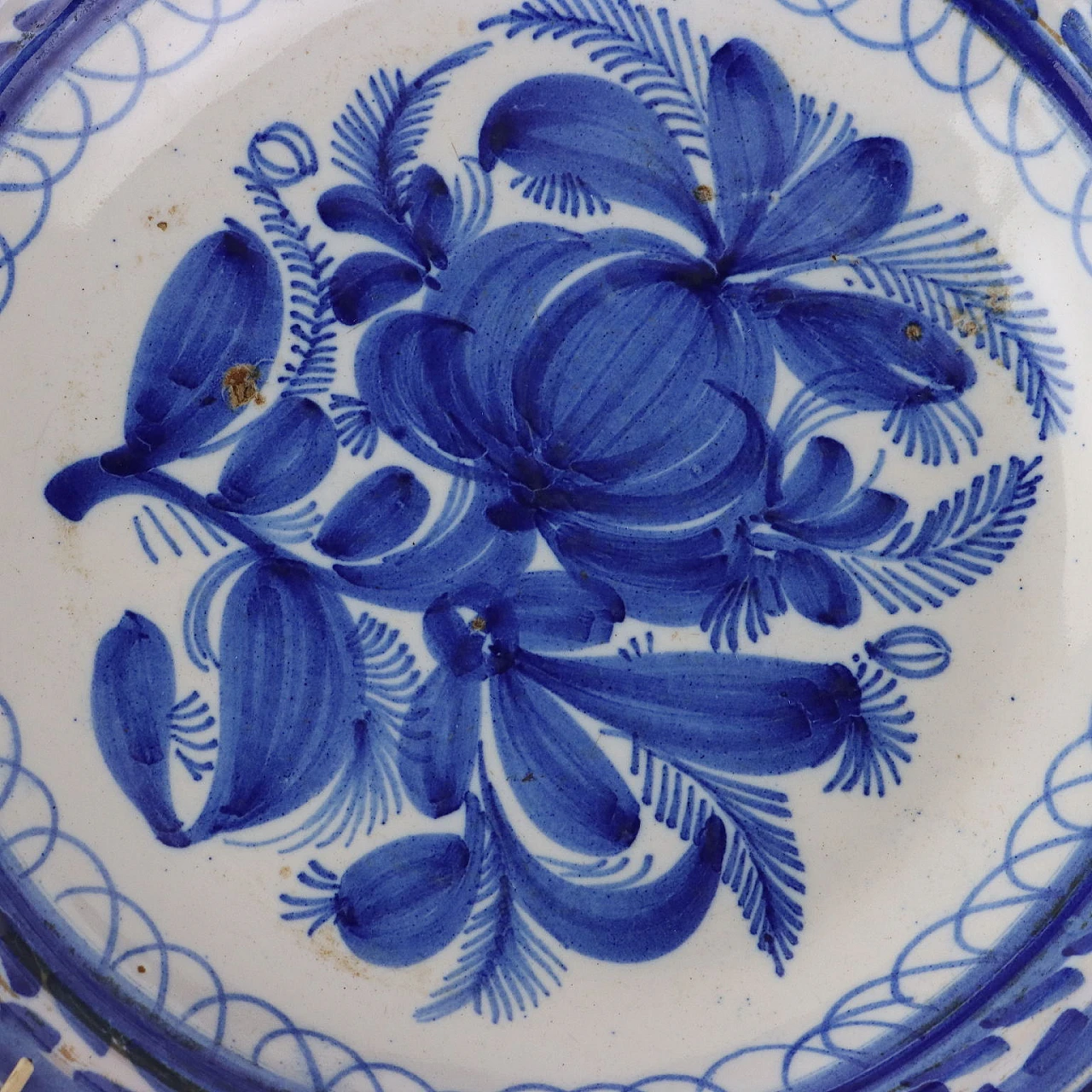 Piatto in maiolica, metà '800 3