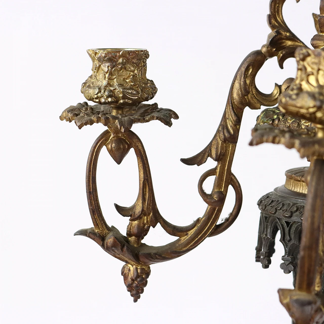 Pair of Neo-Gothic bronze candelabra, 19th century 5