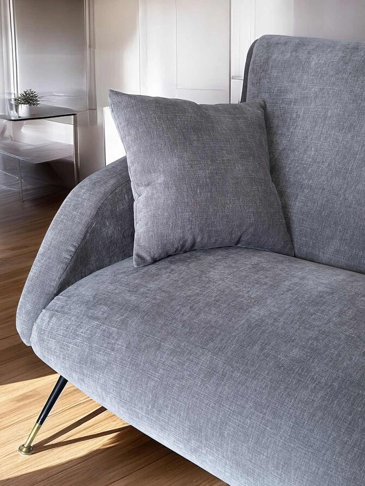 Three-seater gray velvet sofa with cushions, 1950s 17