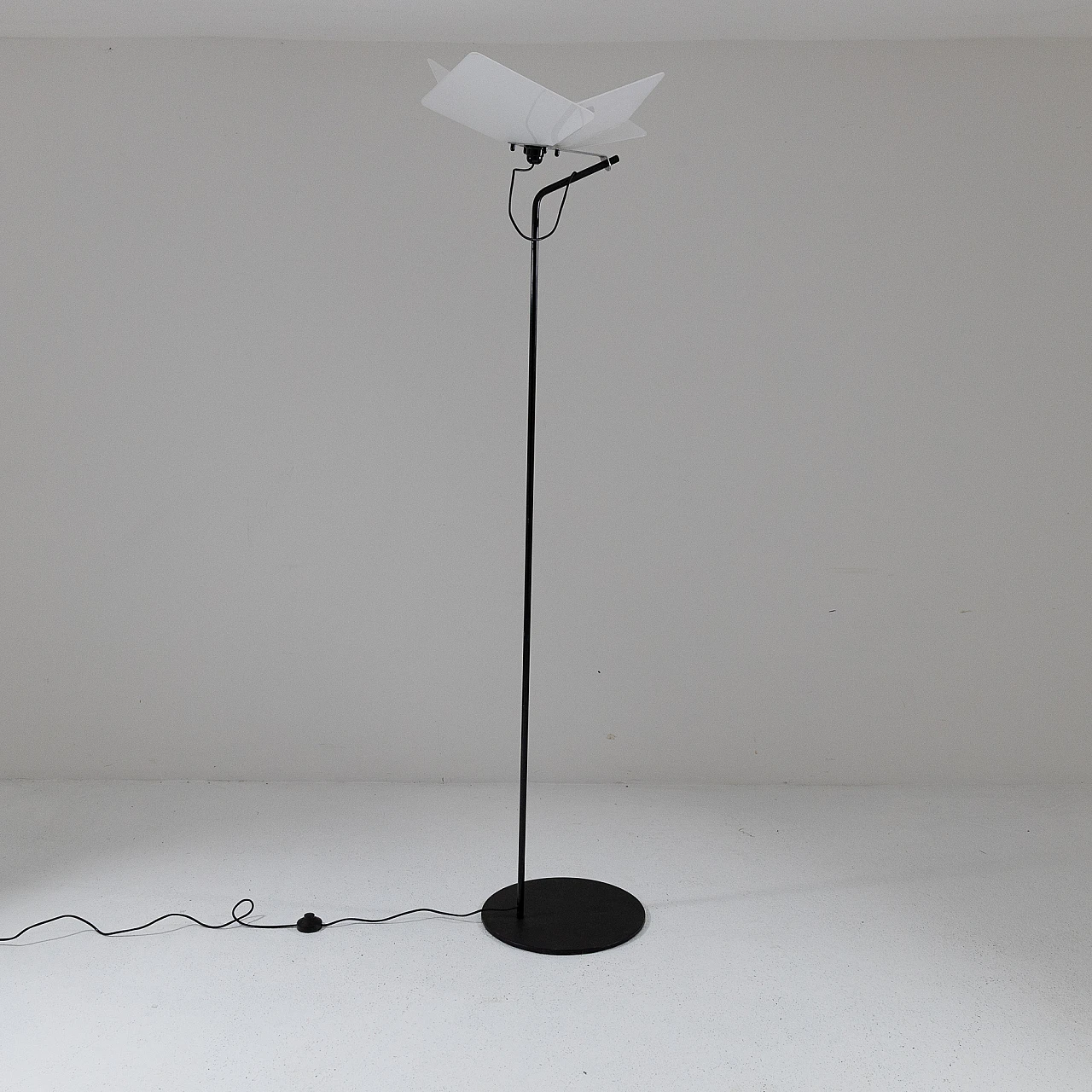 "Farfalle" floor lamp, Lamperti, 1970s 1