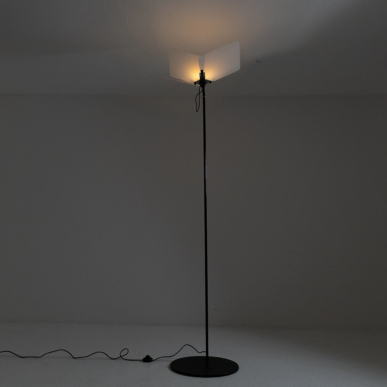 "Farfalle" floor lamp, Lamperti, 1970s 6