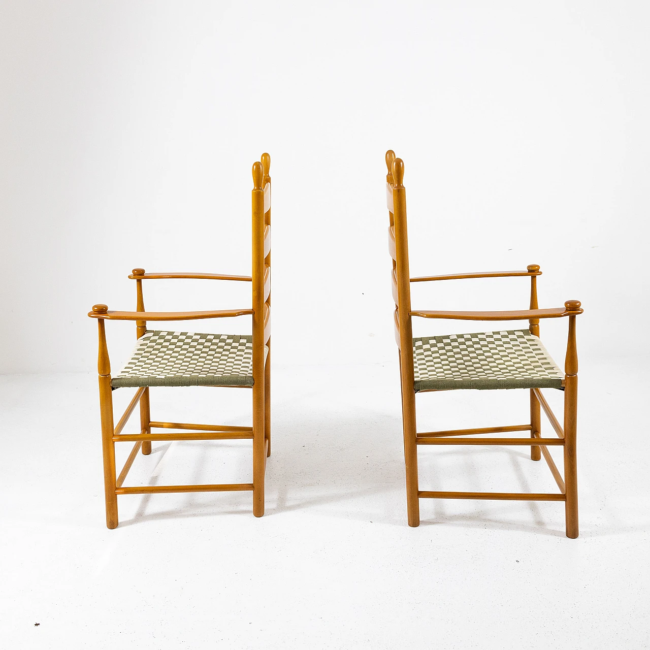 Pair of armchairs from the Shakers series, for De Padova 10