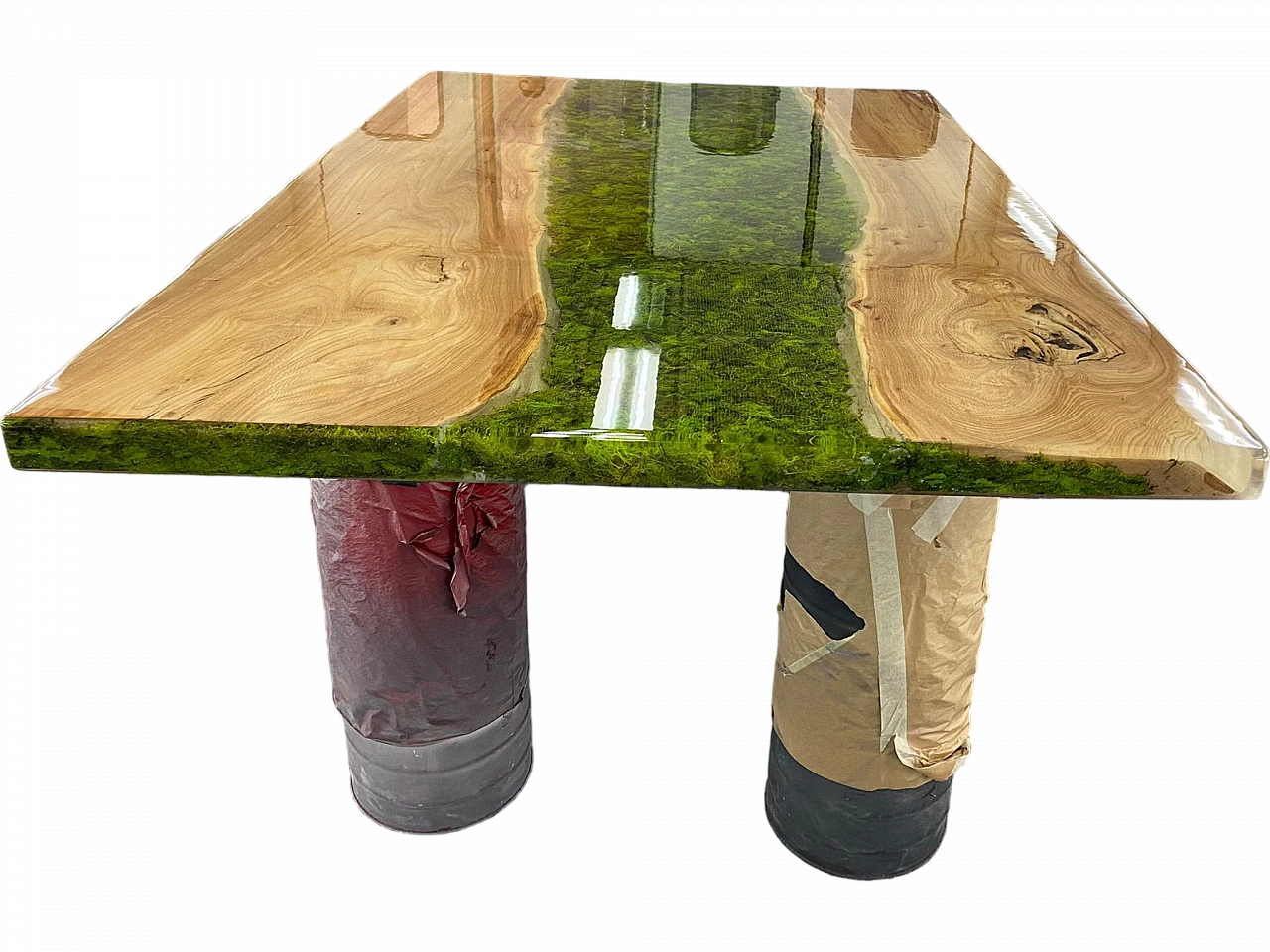 Table top in briccola wood & resin-coated moss, 2000s 13