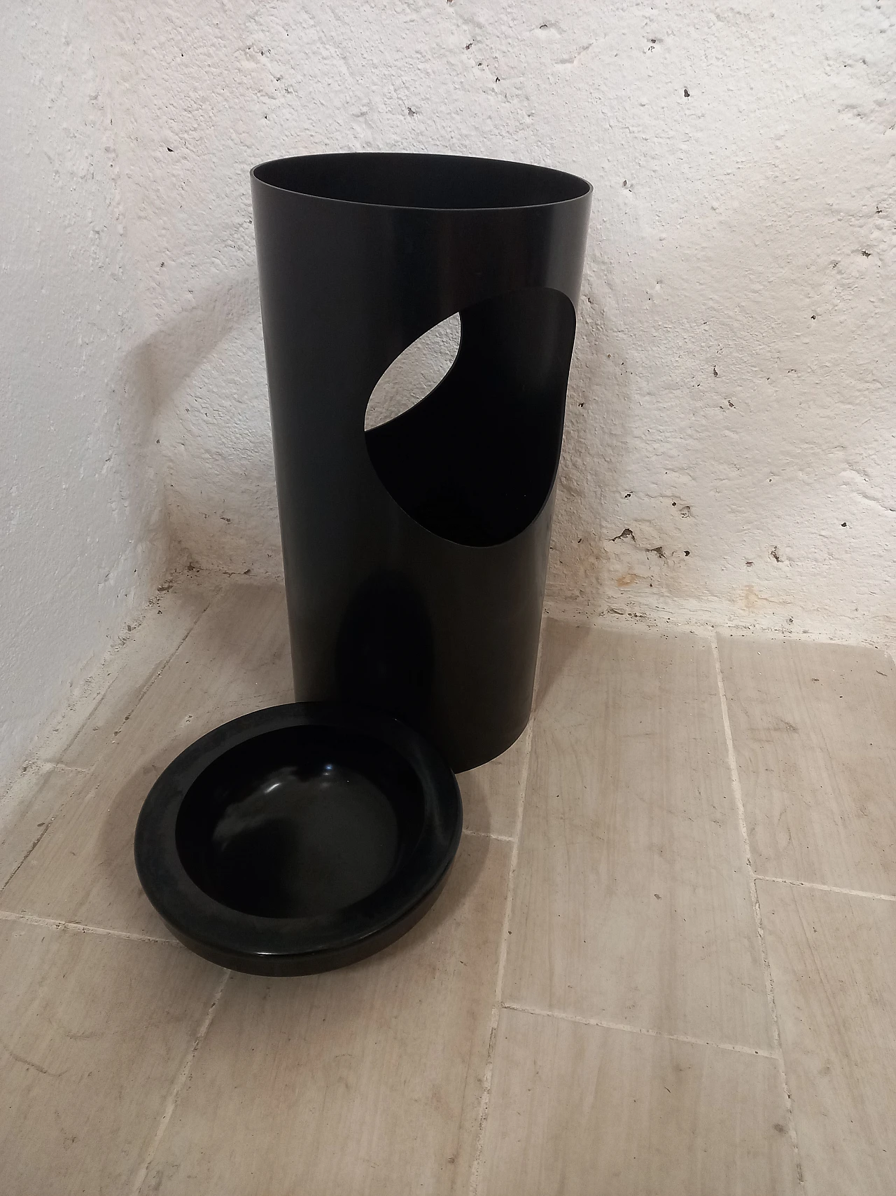 Floor ashtray bin by Enzo Mari for Mascarene Danese, 70s 3