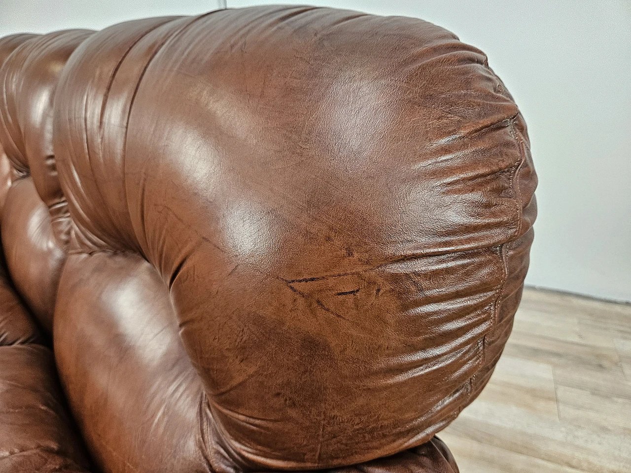 Brown leather club sofa,  1970s 25