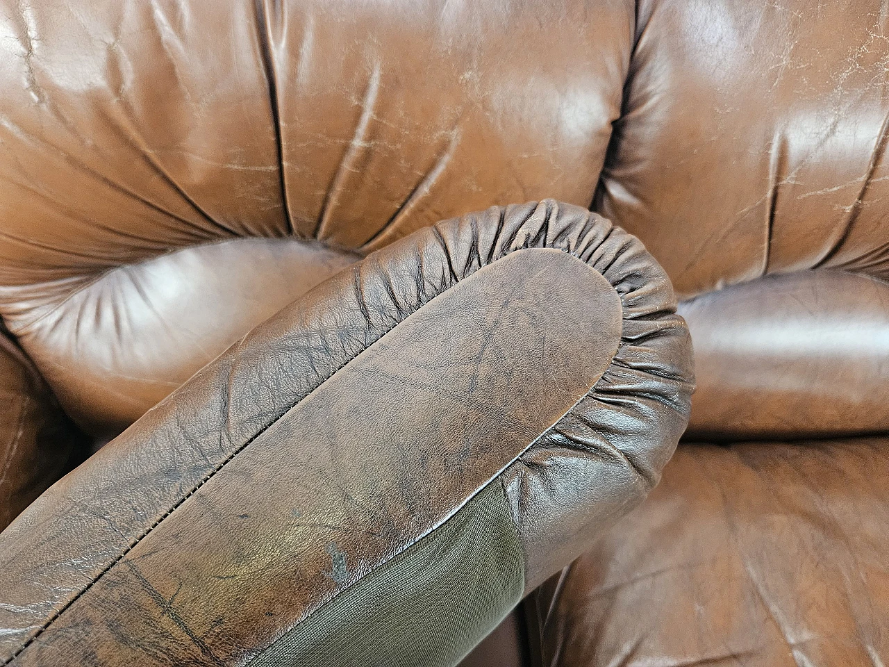 Brown leather club sofa,  1970s 30