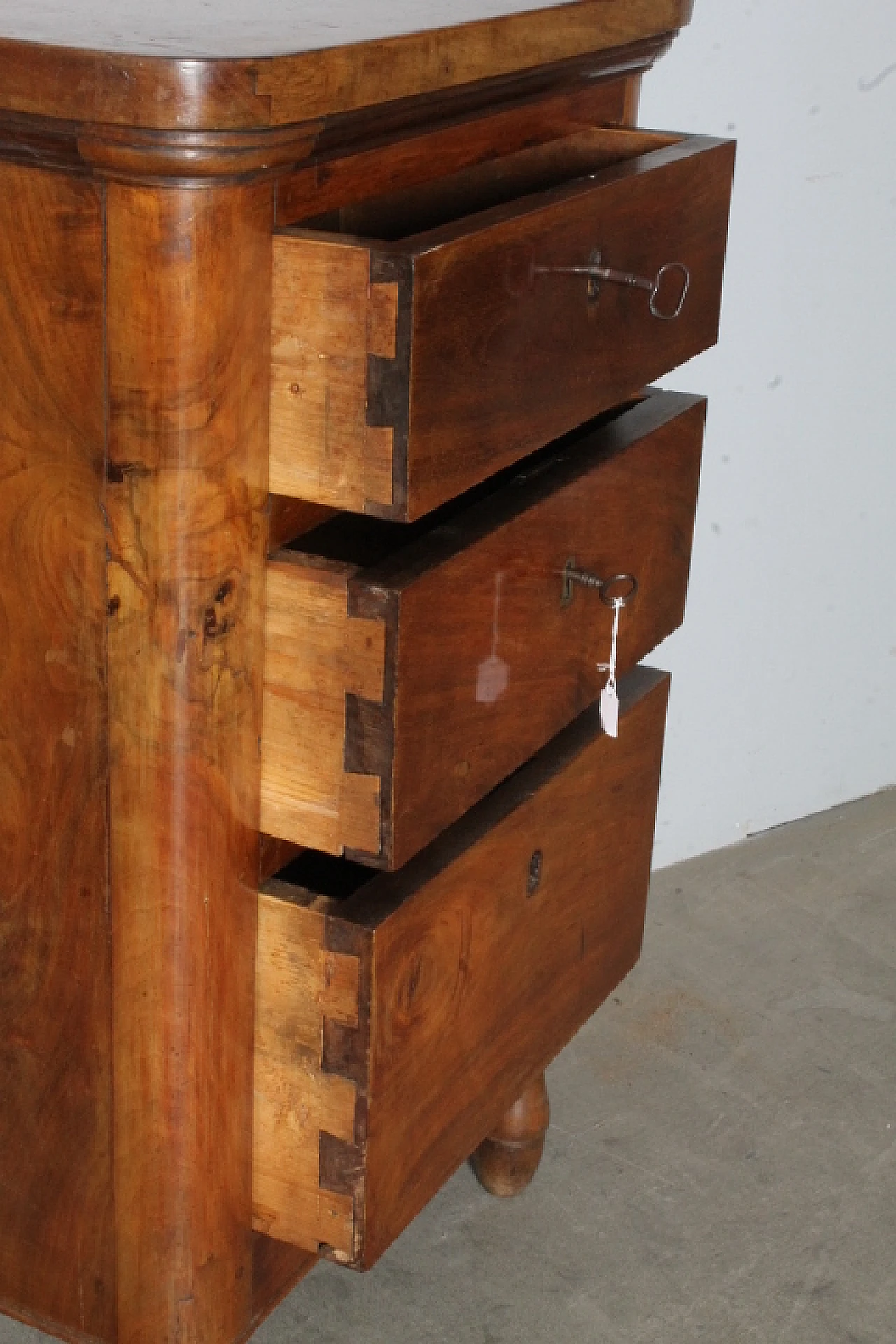 Lombard Charles X three-drawer sideboard in solid walnut, 1820 8