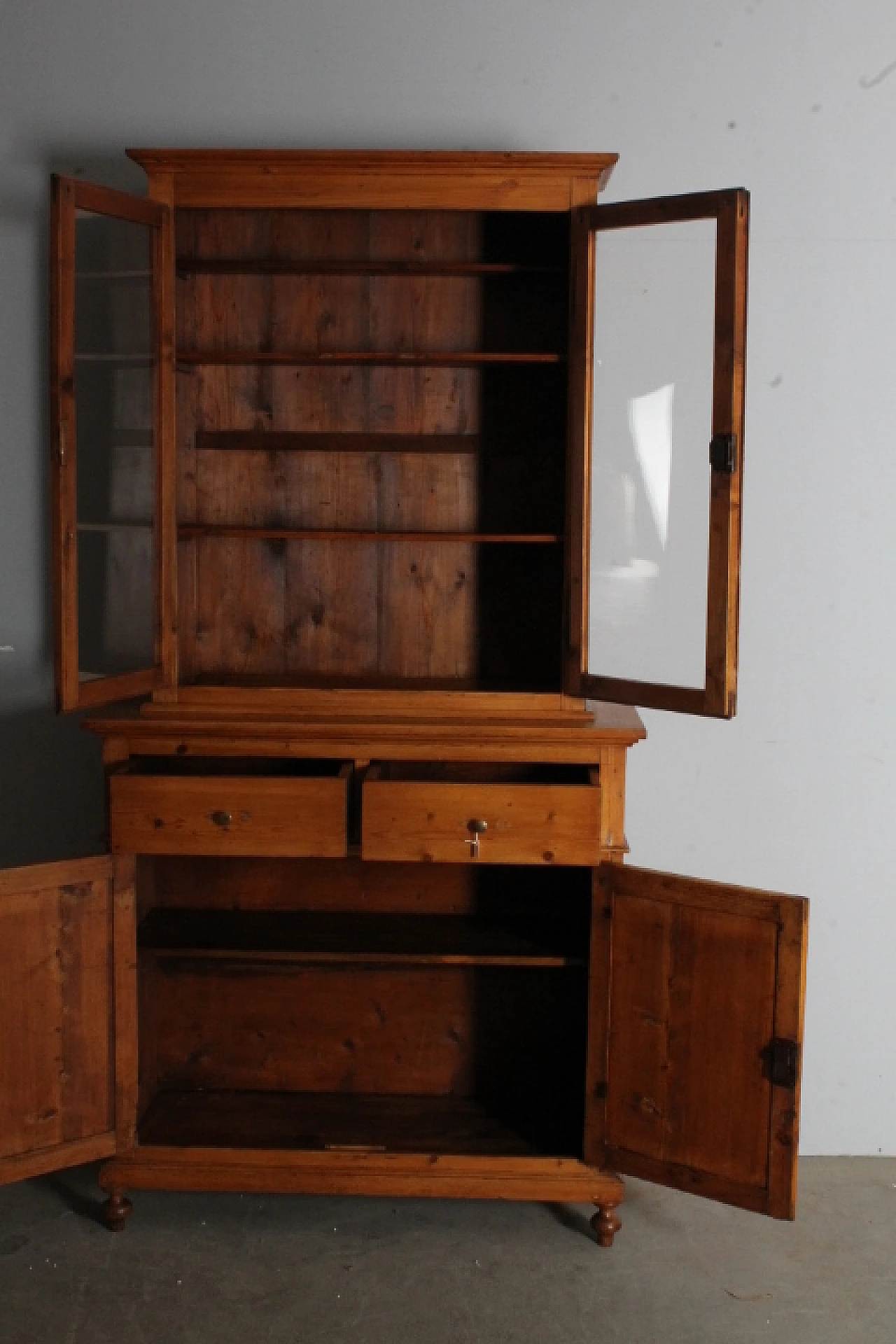 Tuscan rustic natural wood cupboard, 19th century 9