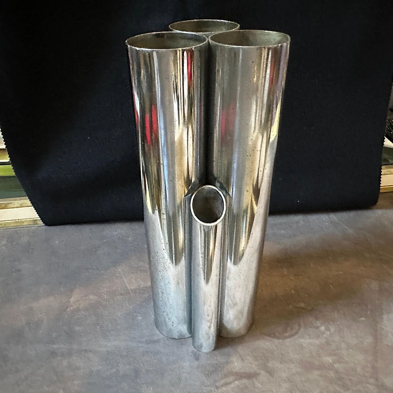 Chrome-plated metal cylinder vase in Gio Ponti style, 1960s 4