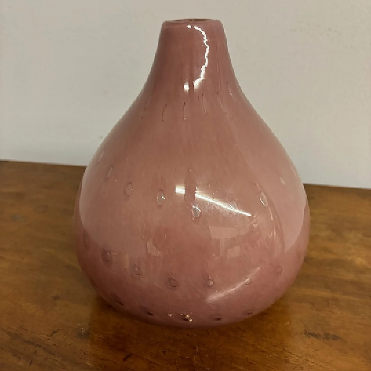 Murano vase pink with engraved bubbles. 60s 1