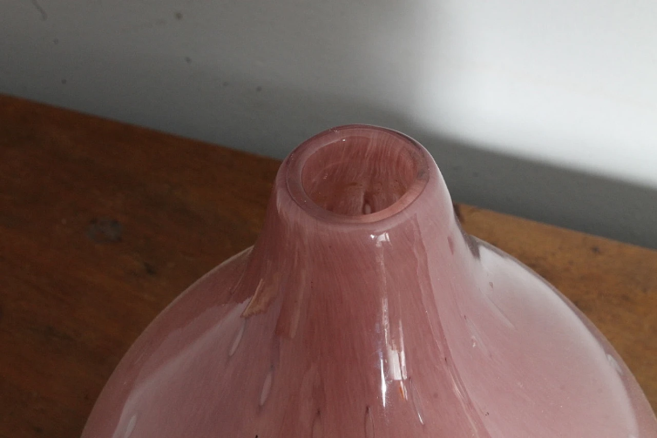 Murano vase pink with engraved bubbles. 60s 2