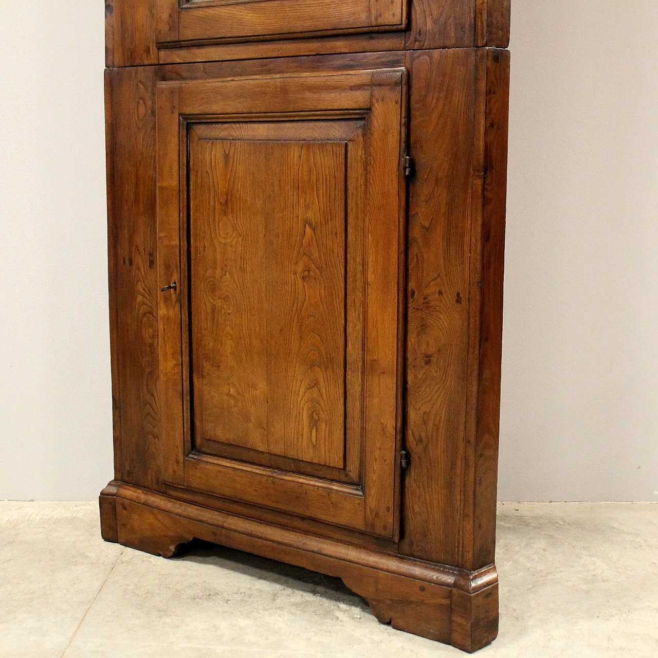 Chestnut wood showcase, 19th century 4