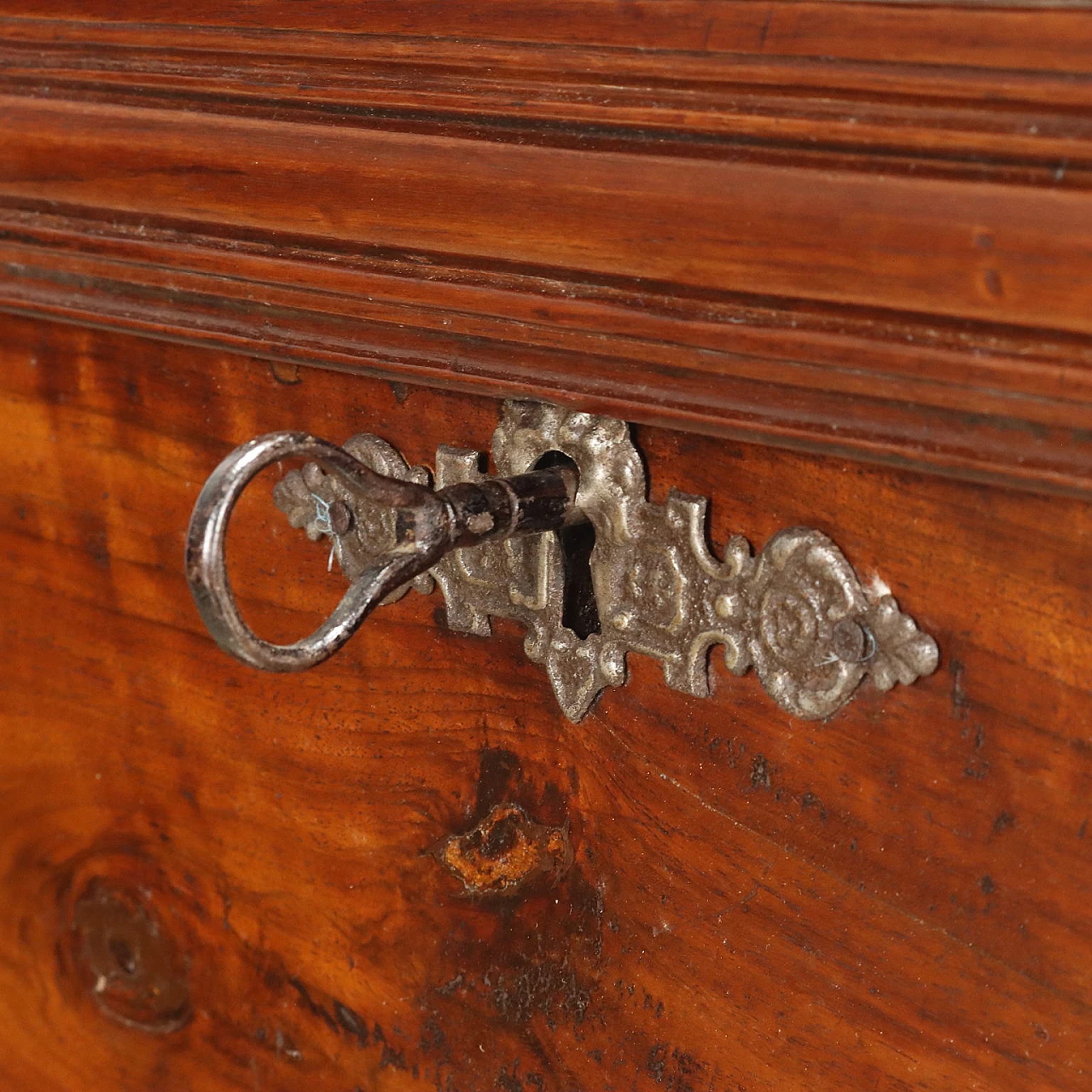 Antique chest wood iron, XVIII Century 7