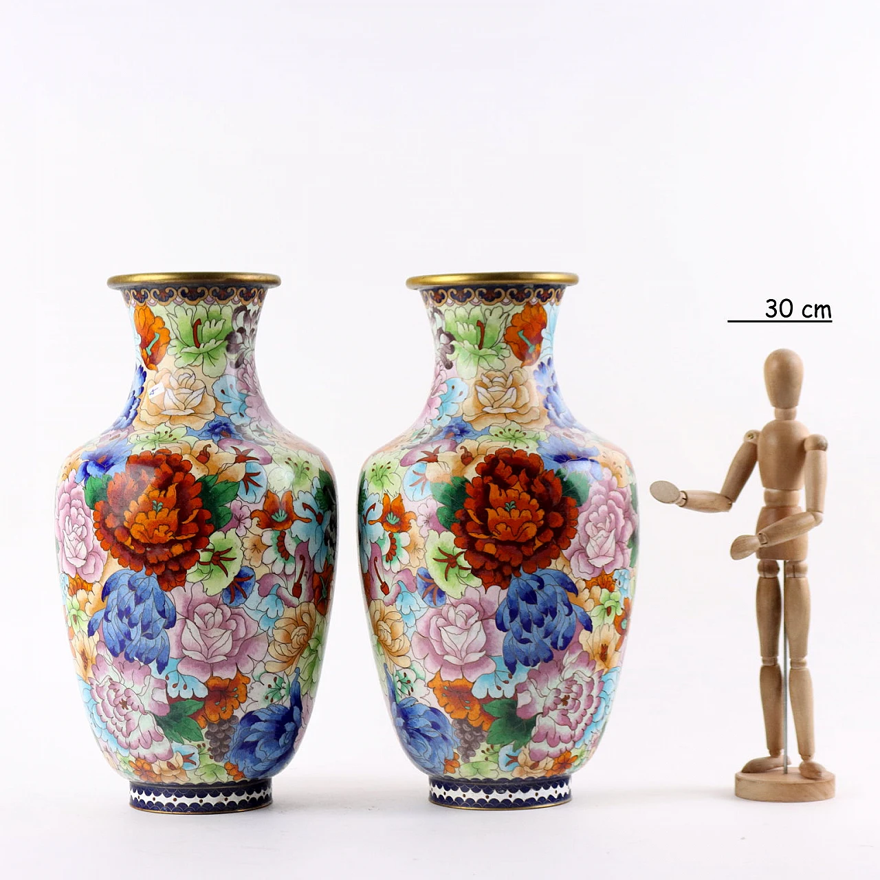 Cloisonnè vases multi-coloured decorations, XX Century 2