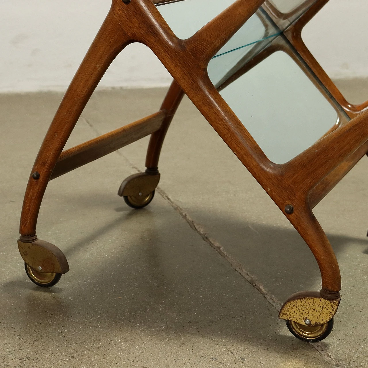 Carrello 65 in legno tinto, vetro e ottone di Ico Parisi per Angelo de Baggis, anni '50 6