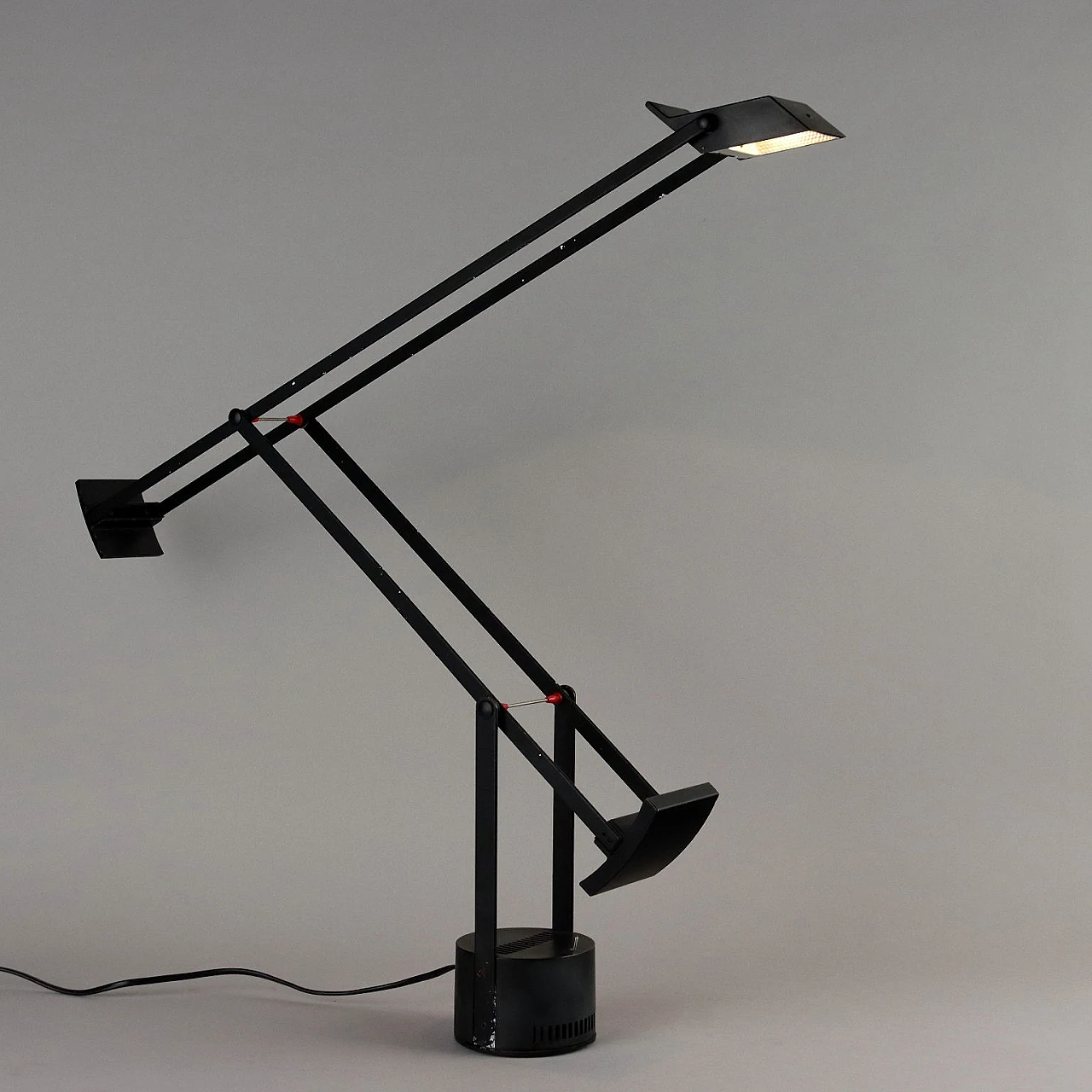 Lampada da tavolo Tizio di Richard Sapper per Artemide, anni '80 1