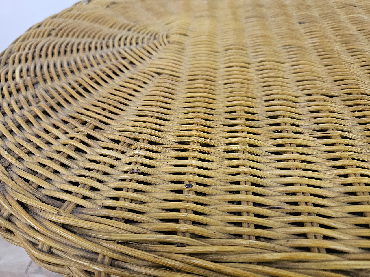 Outdoor wicker coffee table 5