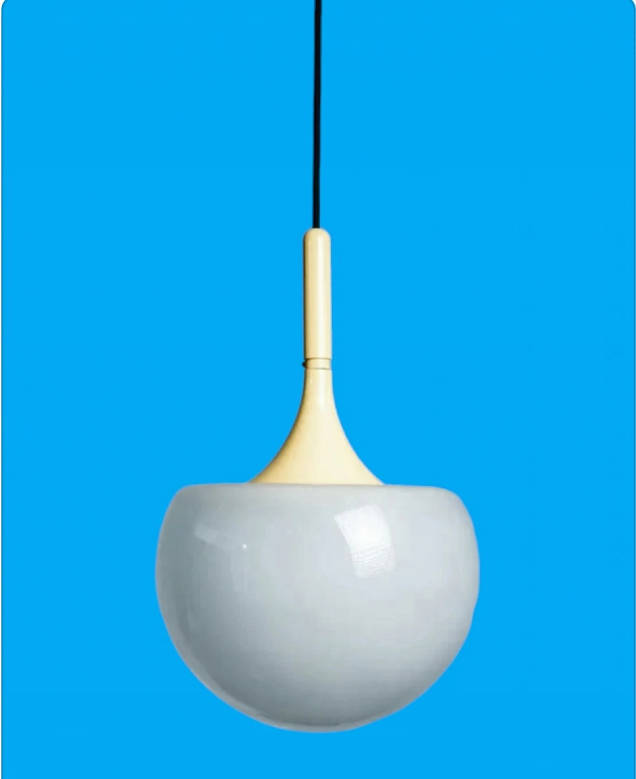 Lampadario in vetro opalino di Martinelli Luce, anni '70 1