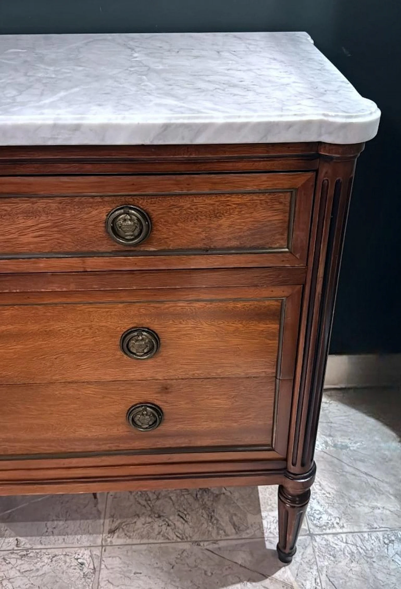 Louis XVI wooden chest of drawers with marble top, early 20th century 7