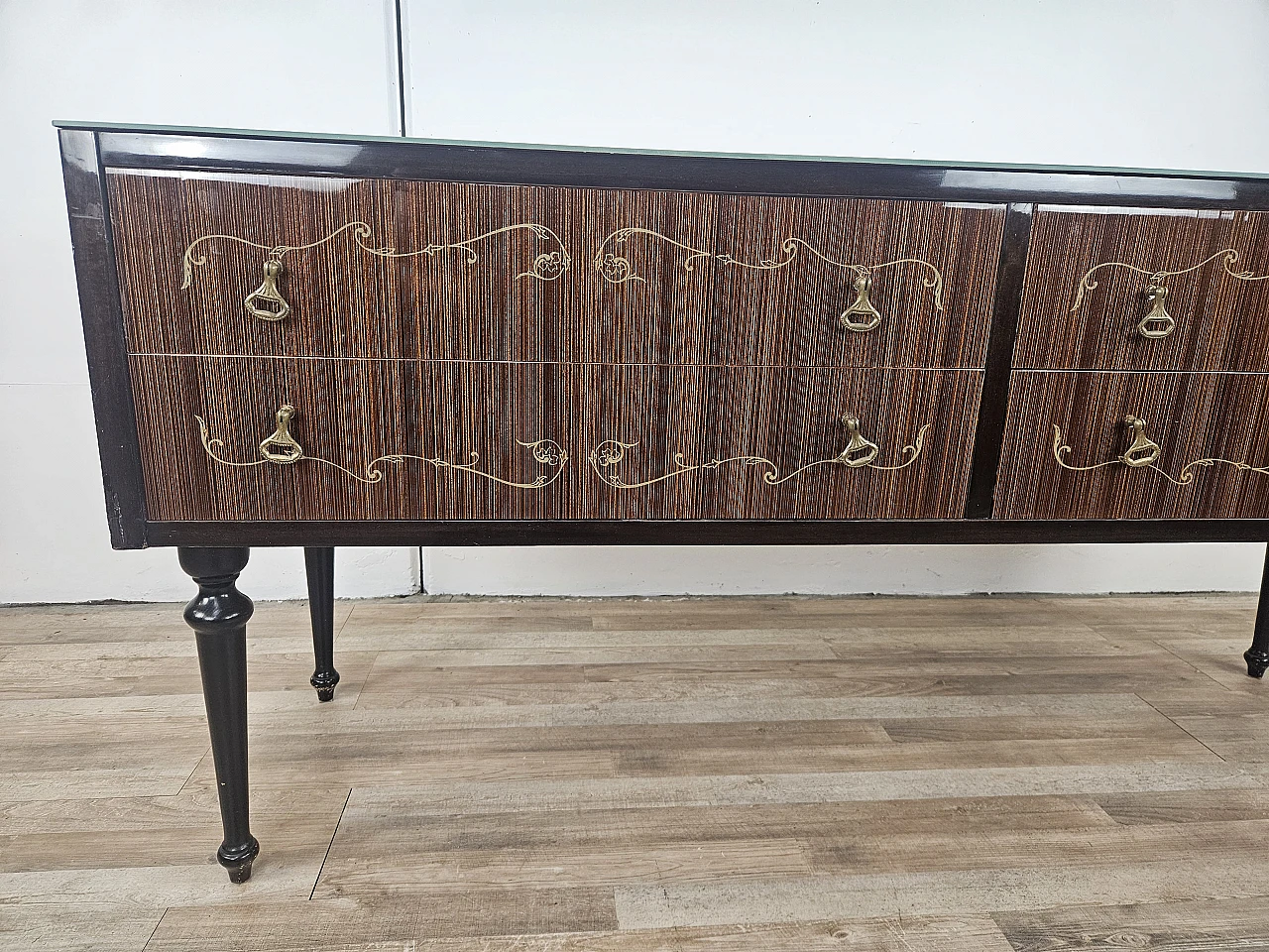 Chest of drawers with blue glass, 1960s 10