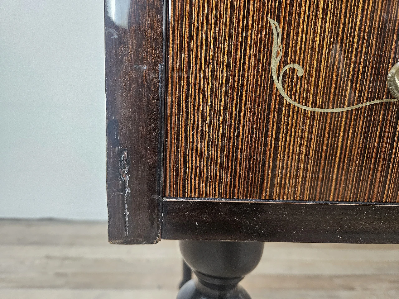 Chest of drawers with blue glass, 1960s 13