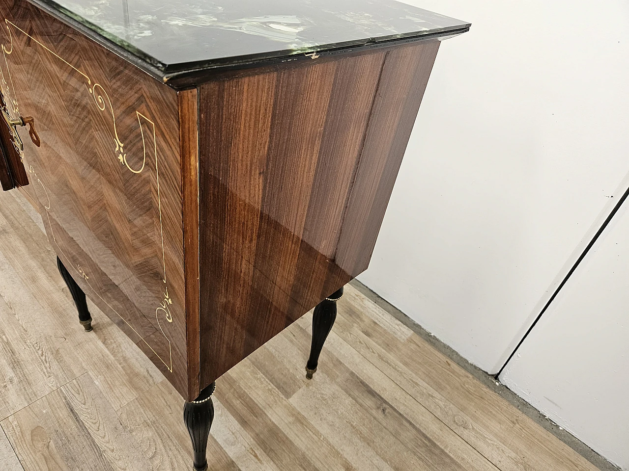 Mid Century sideboard mahogany and maple with glass, 50s 4