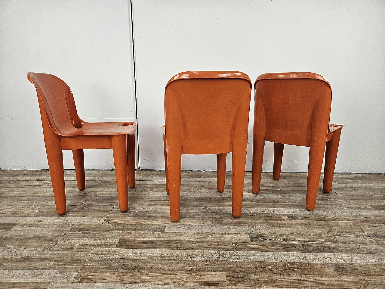 Plastic chairs from the Casa'70 collection by Albaplast for Dal Vera 2